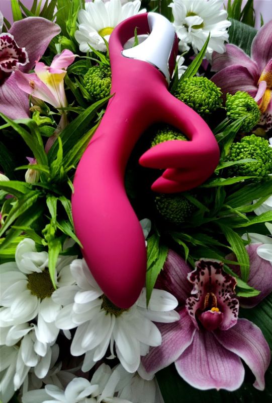 Гнучкий подвійний вібратор SATISFYER EMBRACE ME бордовий вид 3