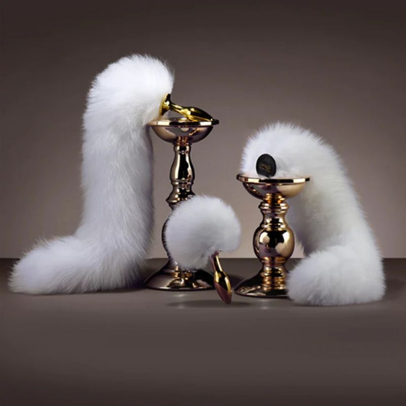 Хвіст на магнітній основі UPKO для Pet Play з лисиного хутра, білий вид 3