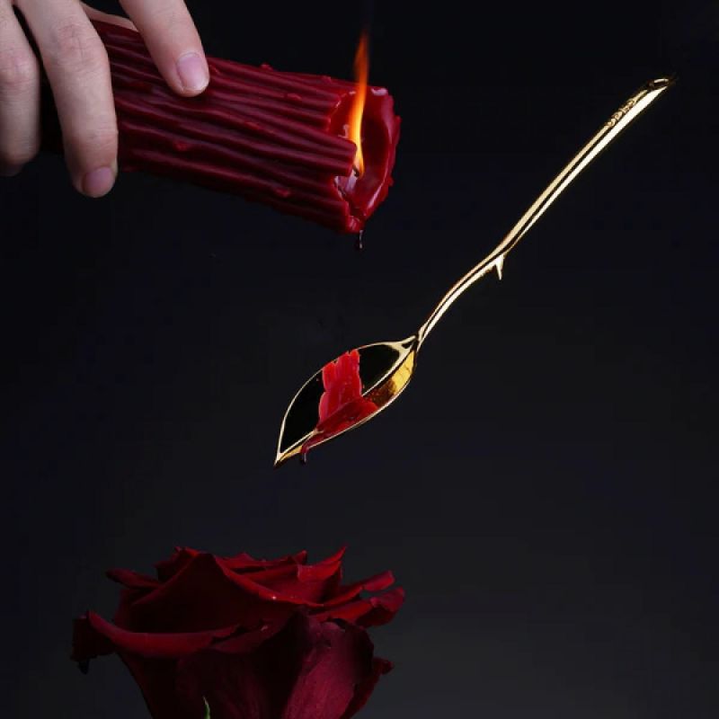 Скребок-ложка для воска низкотемпературной свечи UPKO золотой вид 7