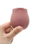Вакуумный стимулятор клитора в виде розы Sweet Em Velvet Lure, розовый вид 3