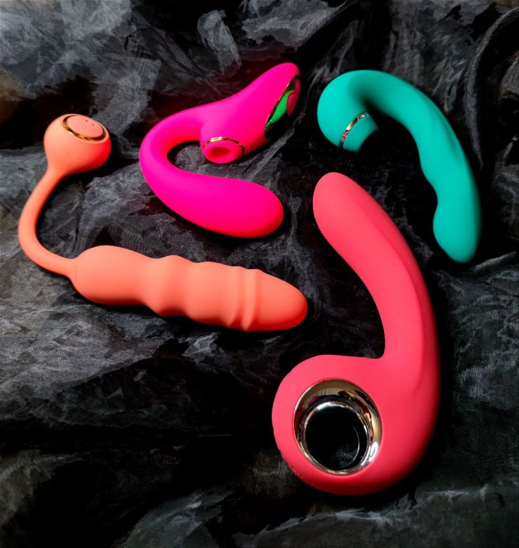 Вибратор двойной стимуляции Chisa Kissen Siren с вакуумом и вибрацией, зеленый вид 18