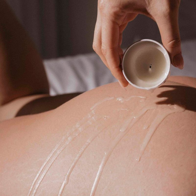 Масажна свічка з оліями ароматна Bijoux Indiscrets Massage Candle Slow Sex, 50 мл вид 4