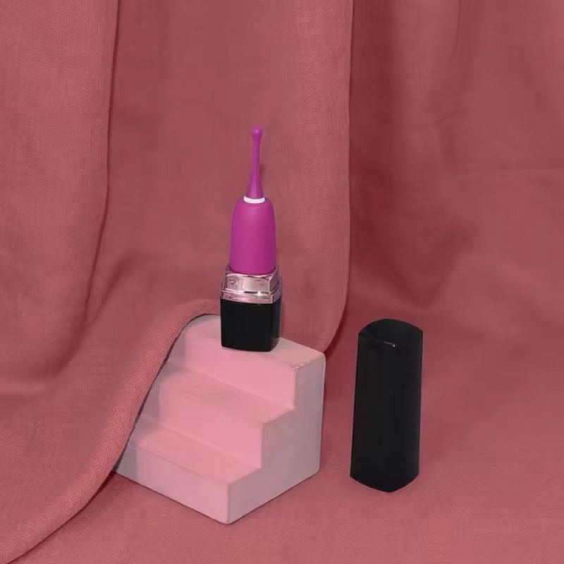 Вибратор для клитора для точечной стимуляции в виде помады Sweet Em, с двумя насадками вид 5