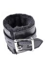 Наручники широкі з хутряною обробкою Pipedream Fetish Fantasy Series чорного кольору вид 7