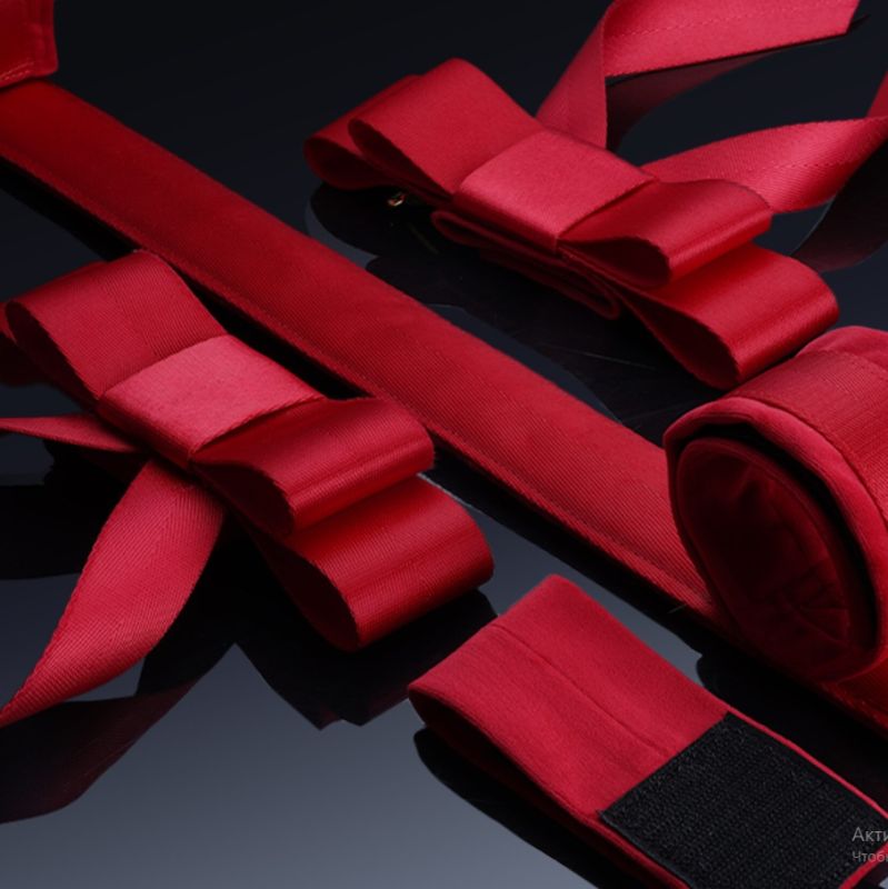 Набор из распорной планки и фиксаторов UPKO в виде красных бантов вид 7