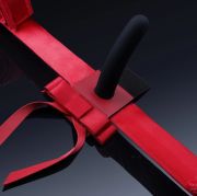 Монтажный аксессуар UPKO для фаллоимитатора на распорную планку, красный