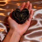 Свеча низкотемпературная в виде розы с глиттером GlowKink черная, L вид 3