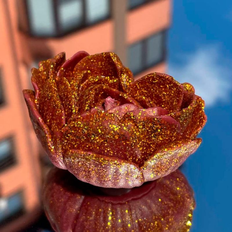 Свічка низькотемпературна у вигляді троянди з глітером GlowKink бордова, L вид 24