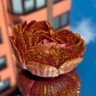 Свічка низькотемпературна у вигляді троянди з глітером GlowKink бордова, М вид 29