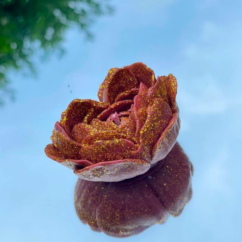 Свічка низькотемпературна у вигляді троянди з глітером GlowKink бордова, М вид 49