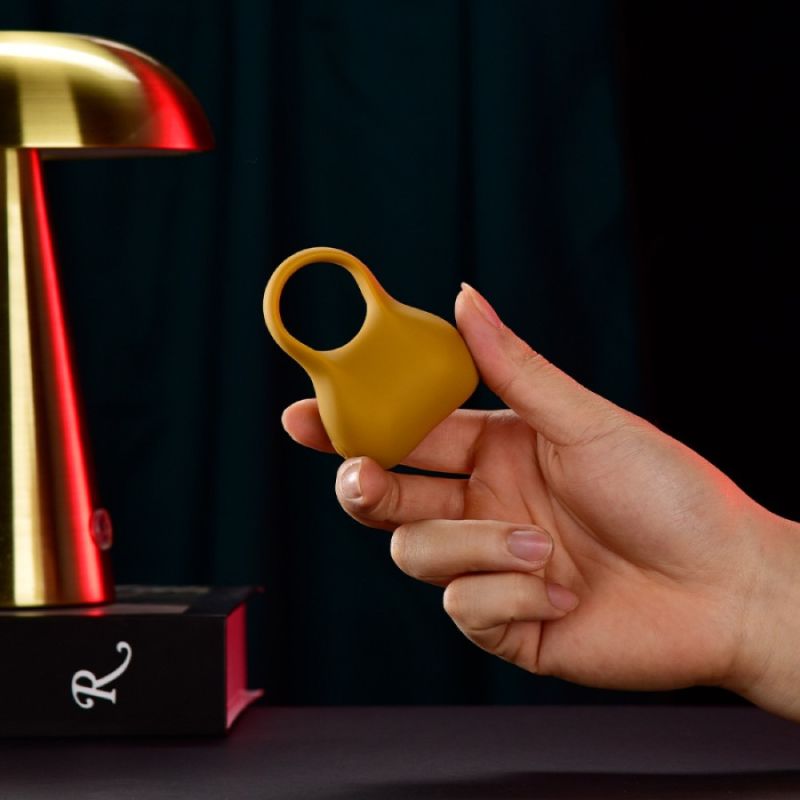 Эрекционное виброкольцо Sweet Em Silky Ring с пультом, желтое, 7.6 х 5.7 см вид 12