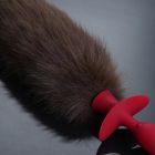 Анальна вібропробка з ротацією і пультом UPKO з коричневим натуральним лисячим хвостом, червона вид 6