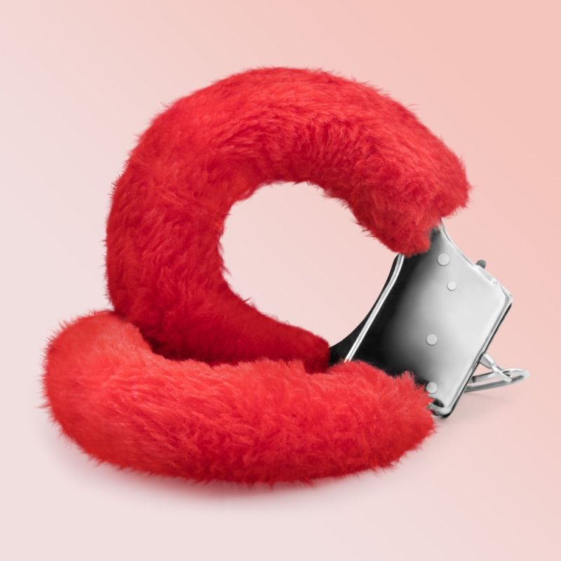 Наручники Love Cuffs Crushious металлические, с красным мехом вид 3