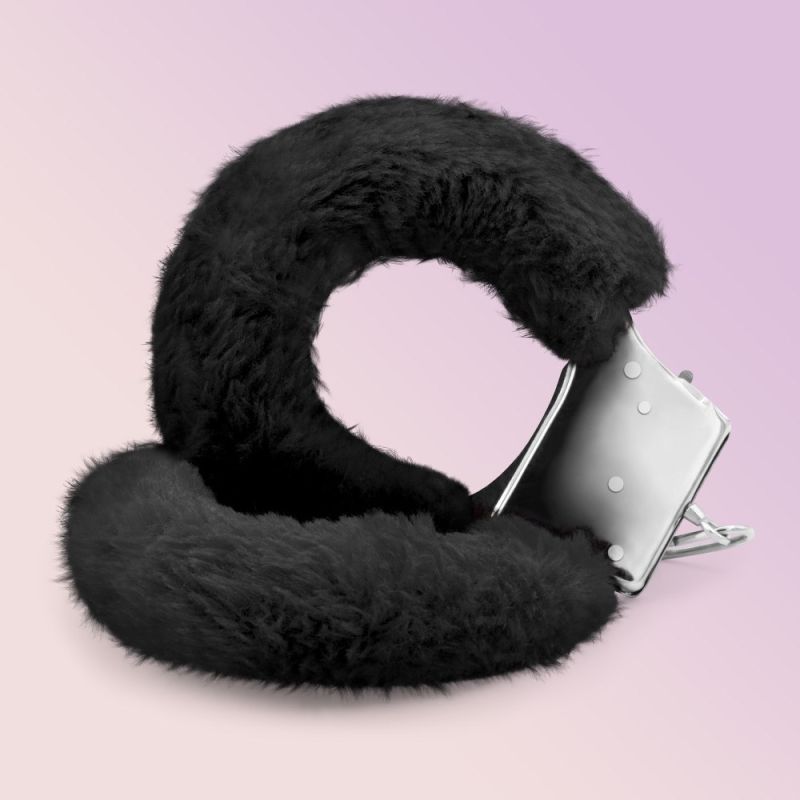 Наручники Love Cuffs Crushious металеві, з чорним хутром вид 3