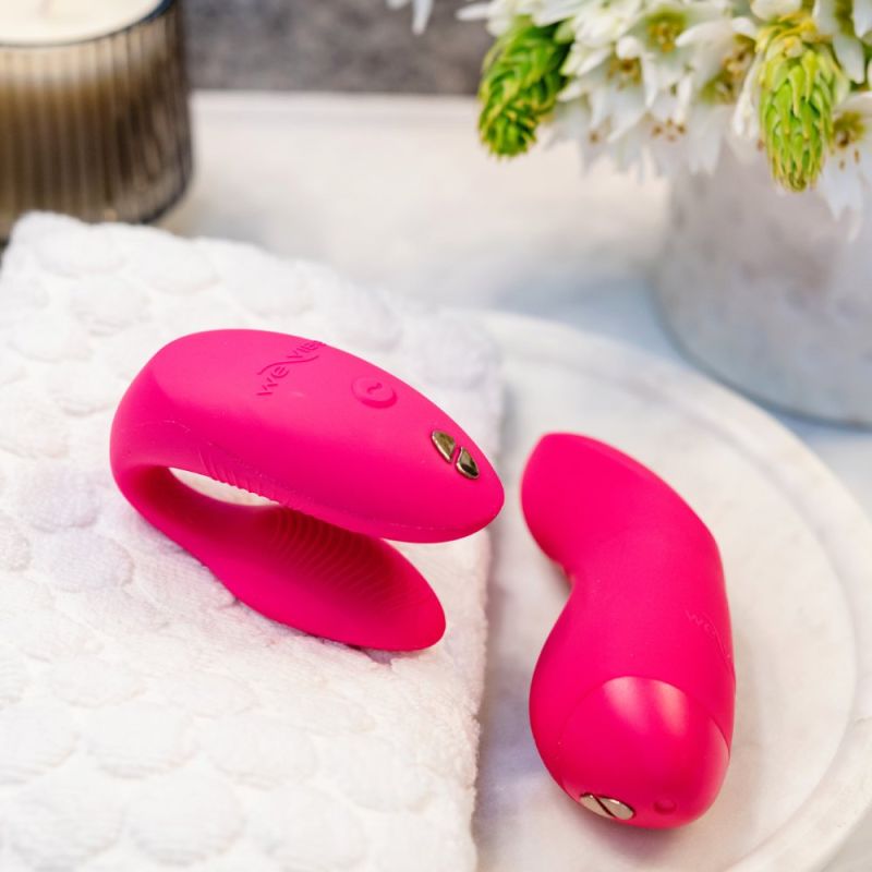 Вибратор для пар We-Vibe Chorus Pro Electric Pink с пультом и приложением, розовый вид 21