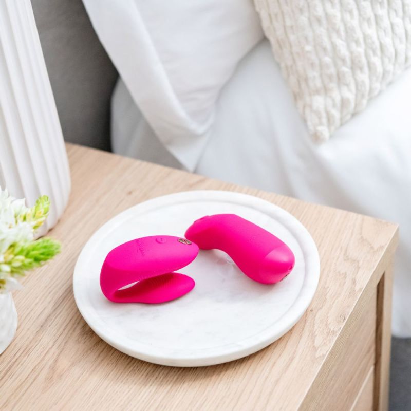 Вибратор для пар We-Vibe Chorus Pro Electric Pink с пультом и приложением, розовый вид 25