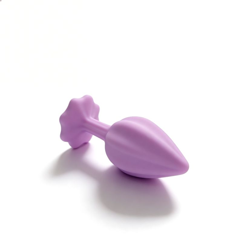 Анальная пробка рельефная ALUME, S, лиловая с белым пушком и сменным лиловым камнем, 7 х 2,8 см вид 9