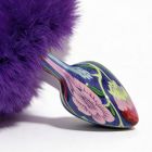 Анальная пробка с узором ALUME, S, металлическая синяя с фиолетовым пушком, 7 х 2,8 см вид 8