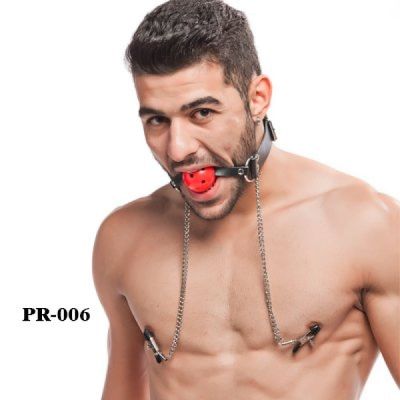 Кляп с красным шариком Roоmfun и зажимами для сосков