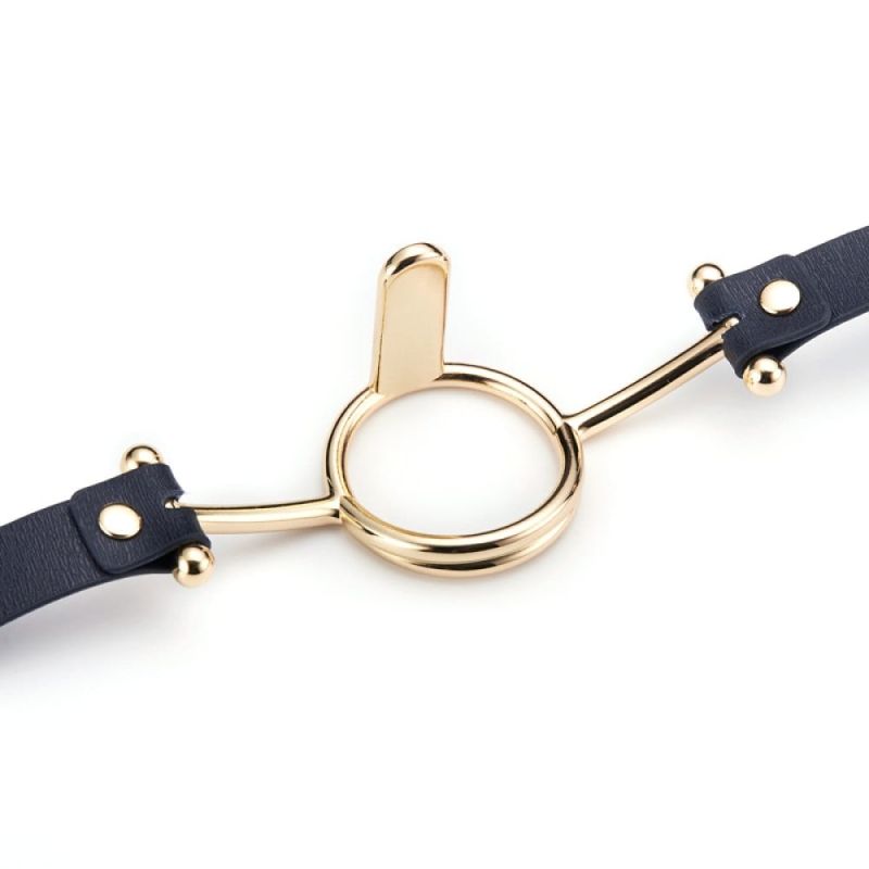 Кляп черный Roomfun Romfun Mouth Gag M с золотым кольцом для прижатия языка вид 4