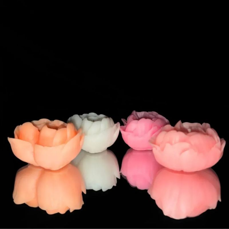 Свеча роза люминесцентная GlowKink 62 г, низкотемпературная, L, для БДСМ, персиковая вид 19