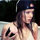 Мастурбатор вагина в колбе Fleshlight Pink Lady Mini-Lotus, с рельефом, киберкожа, бежевый вид 8
