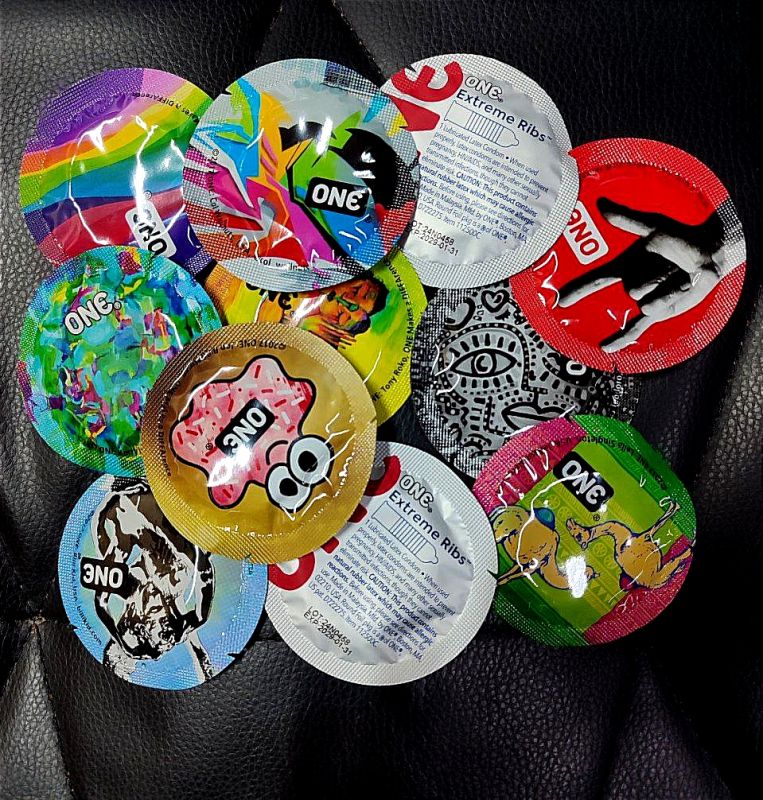 Набір латексних ребристих презервативів One Extreme Ribs у різному дизайні (ціна за 5 шт.) вид 6