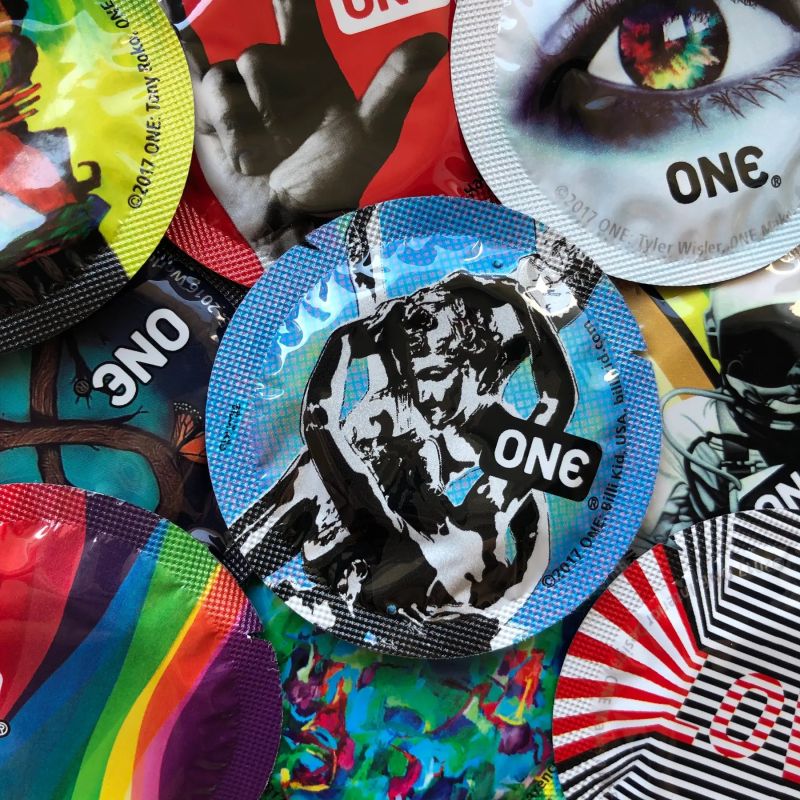 Набір латексних ребристих презервативів One Extreme Ribs у різному дизайні (ціна за 5 шт.) вид 7