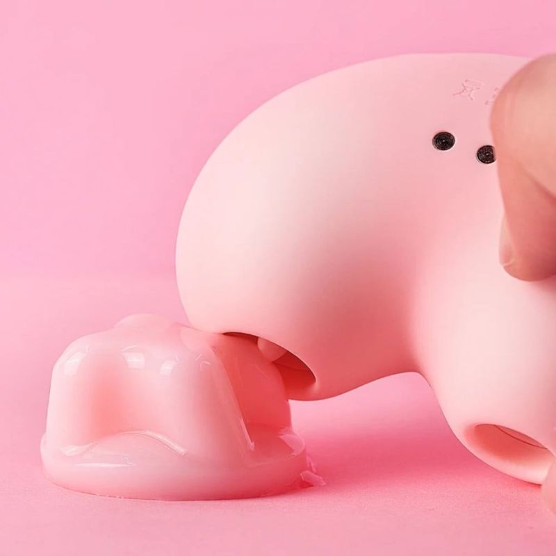 Клиторальный вакуумный стимулятор с язычком BeYourLover Heart в форме сердца, розовый вид 9