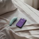 Клиторальный вакуумный смарт-стимулятор We-Vibe Melt 2 мятный вид 17