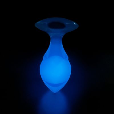 Люминесцентная анальная пробка UNIVIBE, силиконовая с шариком внутри, голубая, 9.6 х 4 см