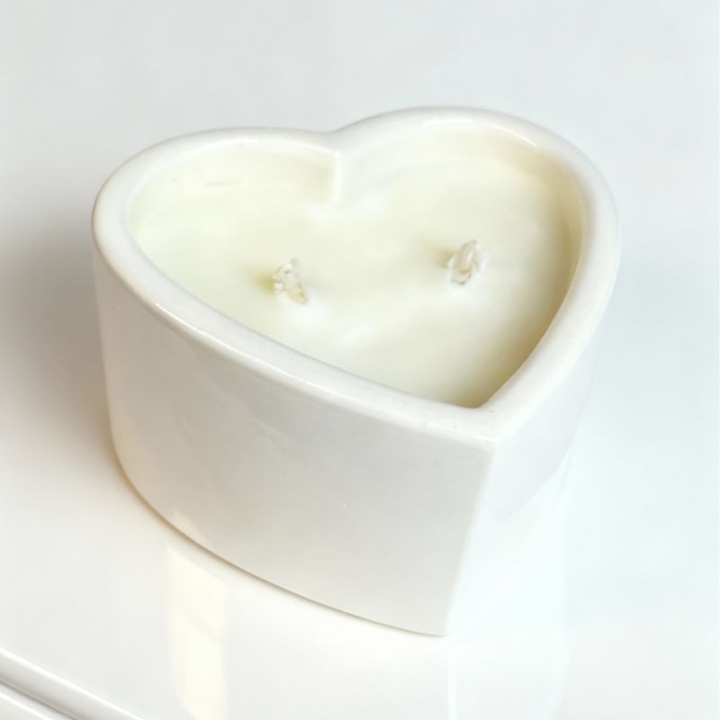 Масажна свічка з ароматом горіхового крему Candy Nut Cream у формі серця, 70 мл вид 13