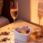 Массажная свеча с ароматом шампанского с клюквой Candy Cranberry Champagne в форме сердца, 70 мл вид 8