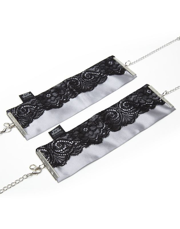 Наручники з атласної тканини Fifty Shades of Grey Play Nice з мереживом вид 3