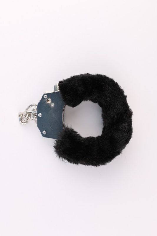 Наручники металеві Chisa Hi-Basic Fur-lined Handcuffs з чорним хутром вид 4