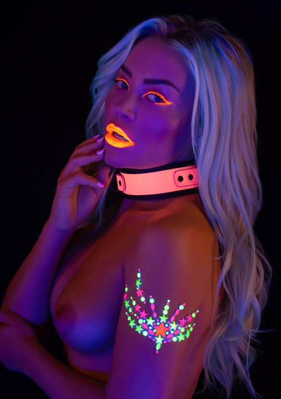 Ошейник с светящимся в темноте поводком Taboom Glow In the Dark Collar and Chain Leash, розовый вид 7