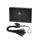Плетка Bijoux Indiscrets - Lilly - Fringe whip прикрашена шнуром та бантиком вид 5