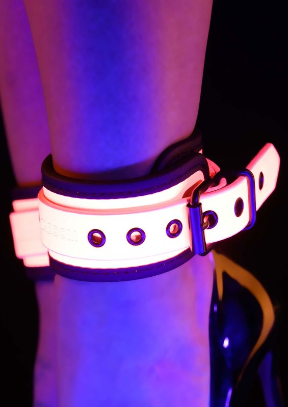 Поножи светящиеся в темноте Taboom Glow In The Dark Ankle Cuffs, розовые вид 6