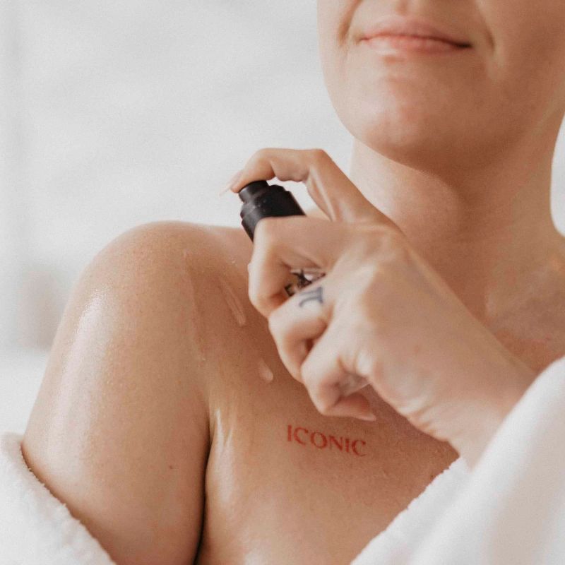 Разогревающее съедобное массажное масло Bijoux Indiscrets WARMING MASSAGE OIL Slow Sex вид 3