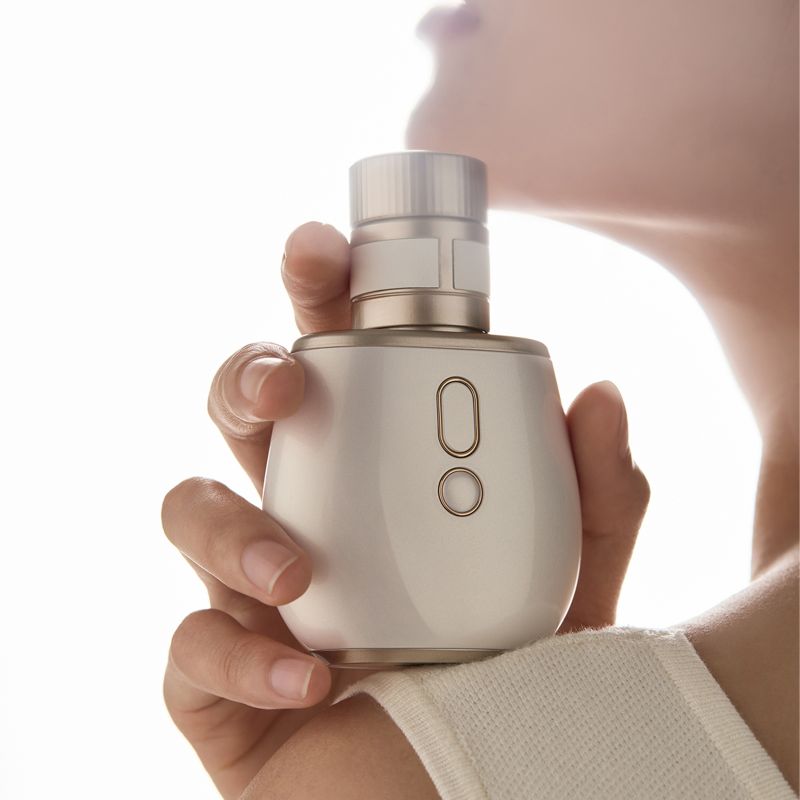 Стимулятор у вигляді парфумів BeYourLover Aromia з вакуумом та мікрострумами, кремовий вид 9