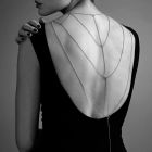 Цепочка для спины Bijoux Indiscrets Magnifique Back and Cleavage Chain - Gold, украшение для тела вид 4