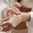 Лубрикант що доглядає, на водній основі Bijoux Indiscrets Sex au Nature – Aloe Vera вид 4