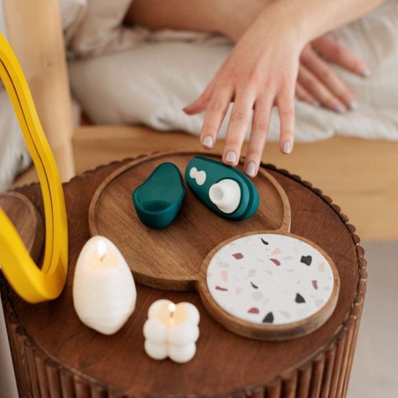 Вакуумный клиторальный стимулятор Womanizer Liberty 2 Dark Petrol, синий вид 15