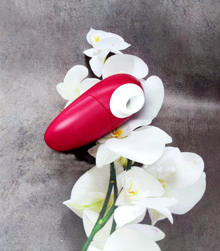 Вакуумний кліторальний стимулятор WOMANIZER Mini Red Wine вид 3