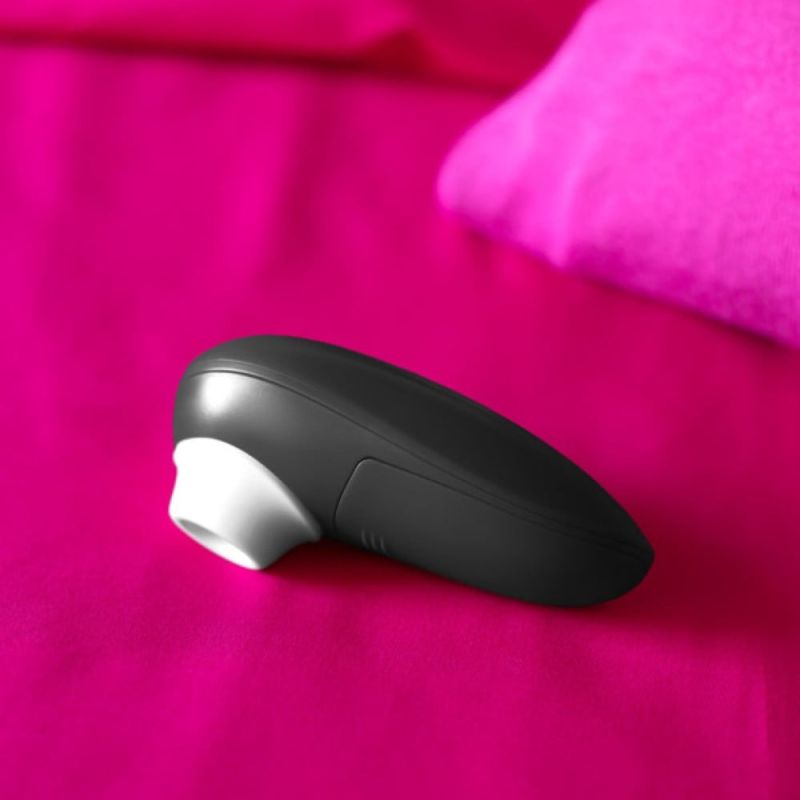 Вакуумний міні-стимулятор клітора Womanizer Mini 2, чорний вид 6
