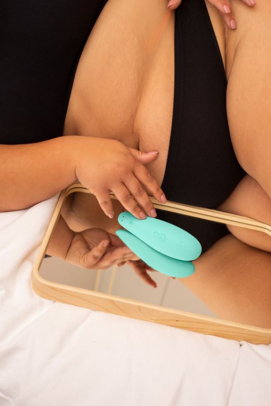 Вакуумний стимулятор клітора Womanizer Marilyn Monroe Mint вид 25