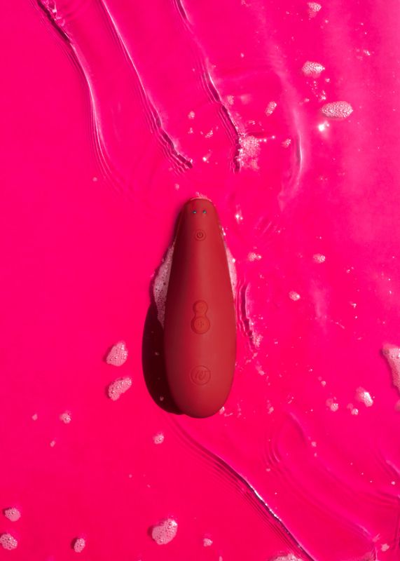 Вакуумний стимулятор клітора Womanizer Marilyn Monroe Vivid Red вид 18