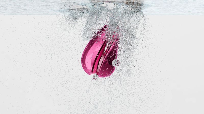 Вакуумный стимулятор  Womanizer Liberty 2 - Iggy Azalea в защитном боксе, лимитированная коллекция вид 14