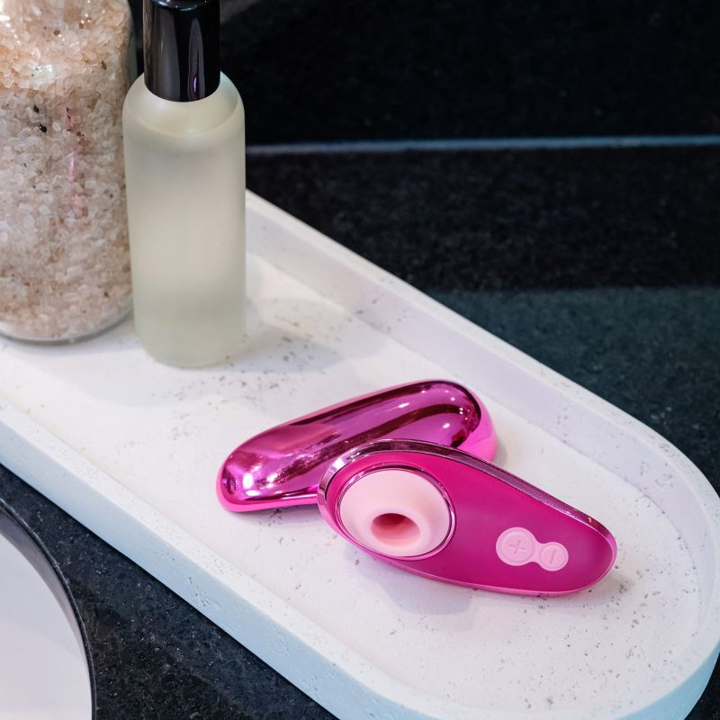 Вакуумний стимулятор Womanizer Liberty 2 - Iggy Azalea в захисному боксі, лімітована колекція вид 5