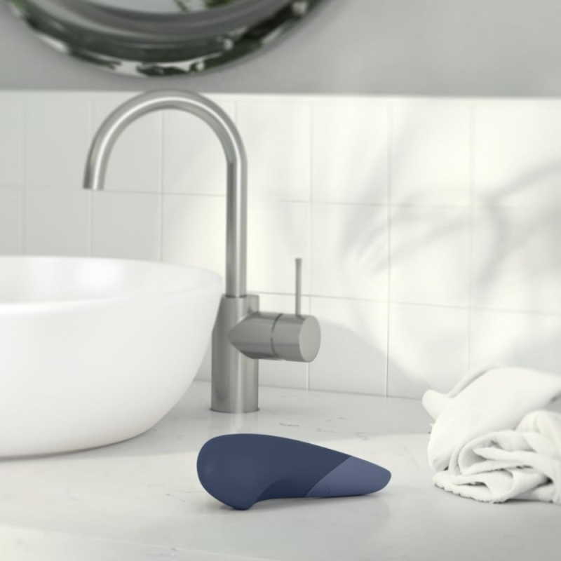 Вібратор для стимуляції клітора безшумний Womanizer Vibe, темно-синій вид 11